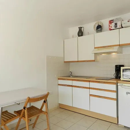 Bo100-e40 2 Pieces 4 Couchages Les Mimosas * Bormes-les-Mimosas